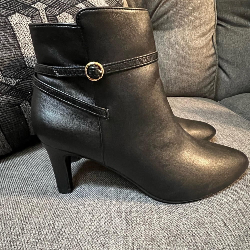 NWOT Life Stride Black Ankle Booties with Gold Accent